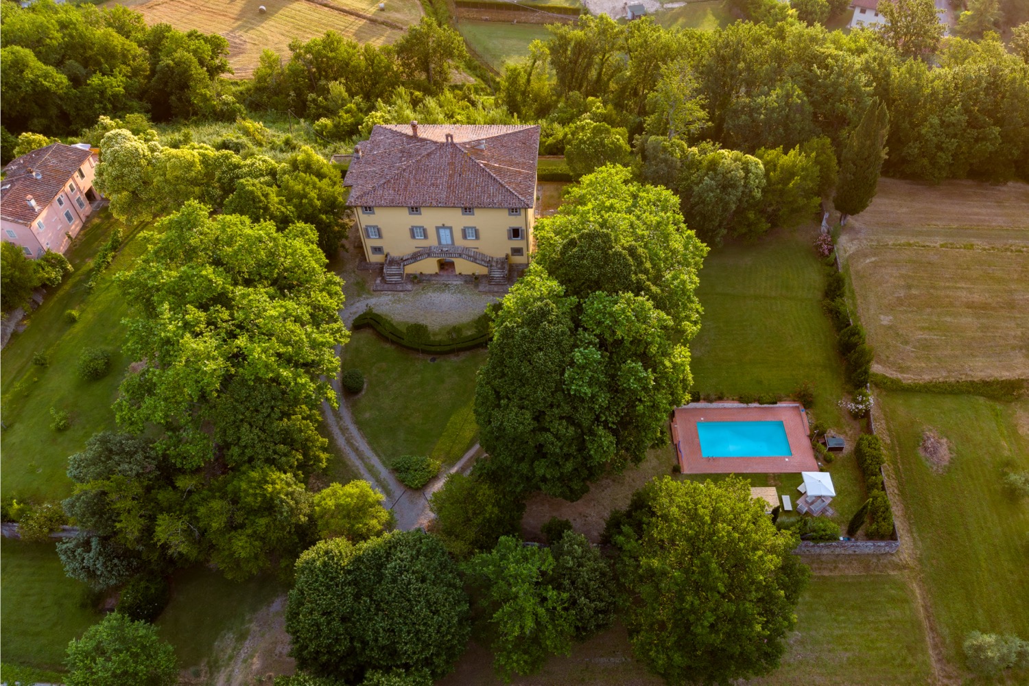 AirBnB9