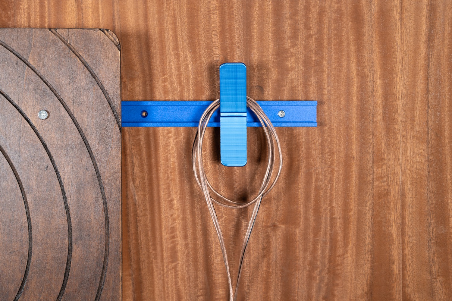 MXGO_EXP_RED%2Bgrain